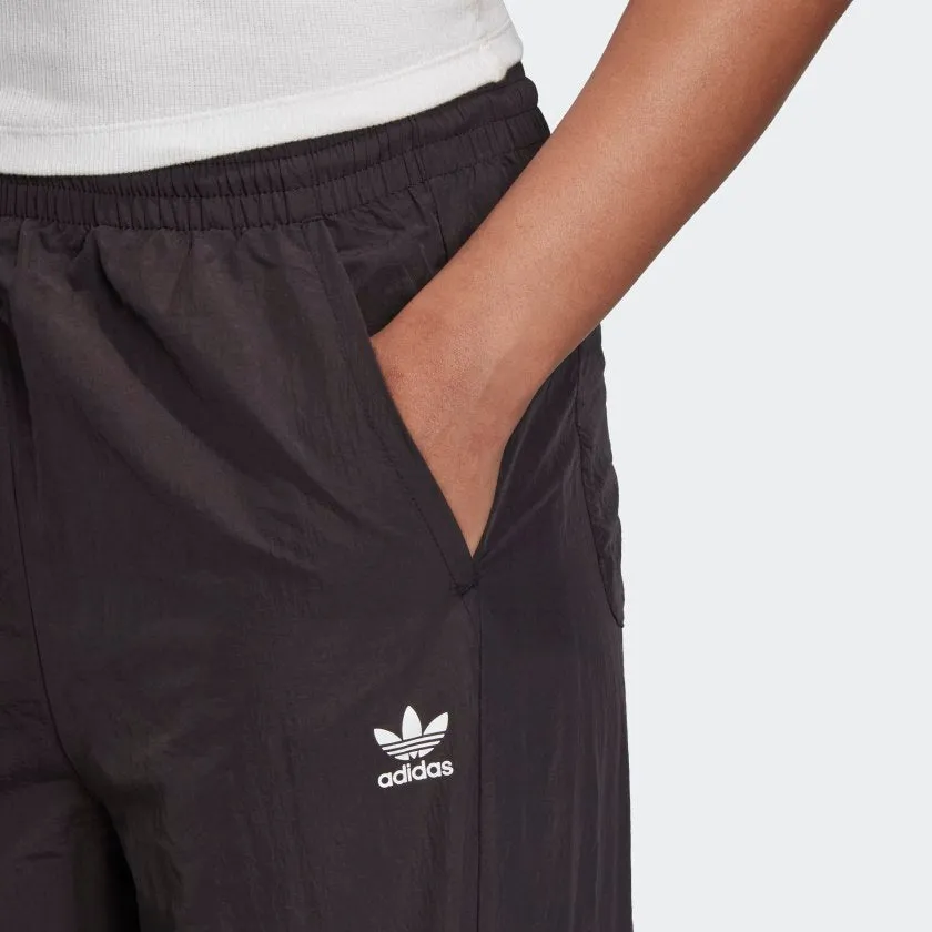 ADIDAS LRG LOGO TP