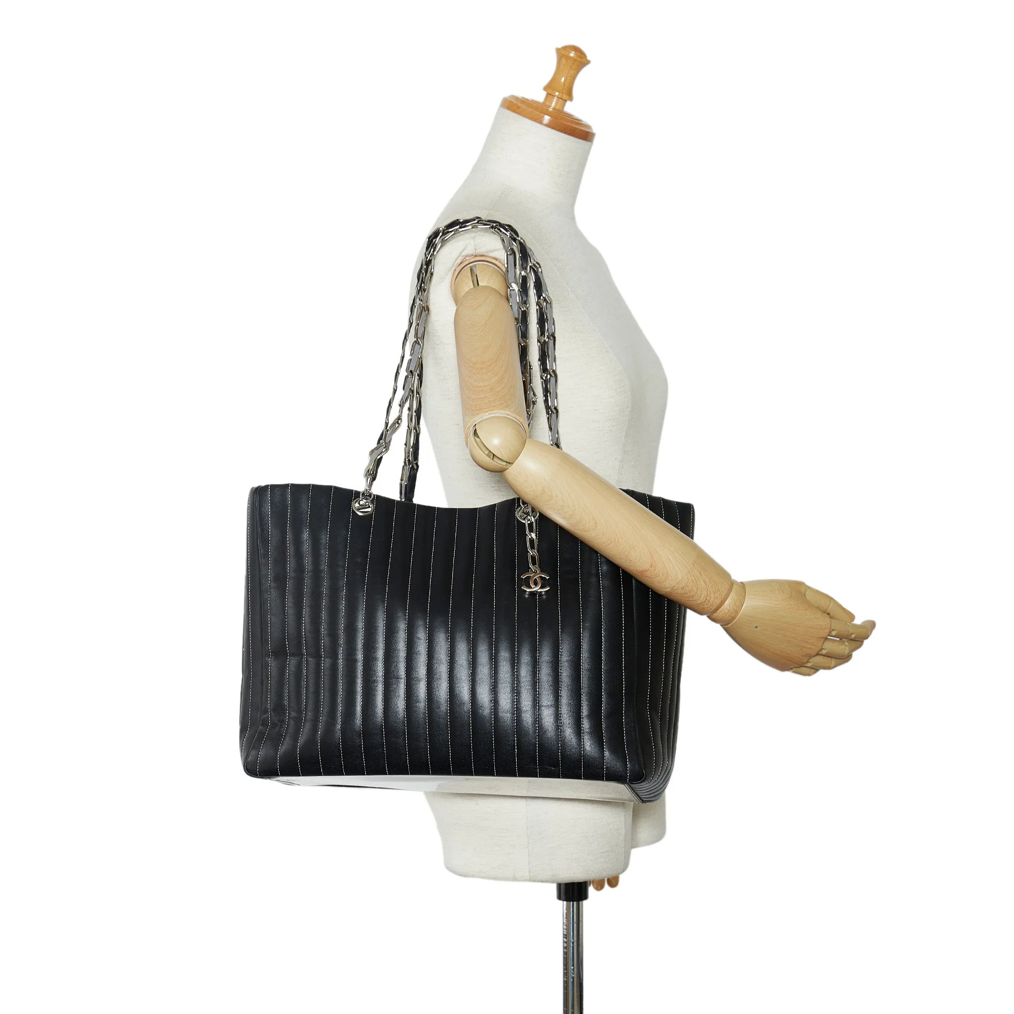 CHANEL CC Mademoiselle Ligne Tote Tote Bag