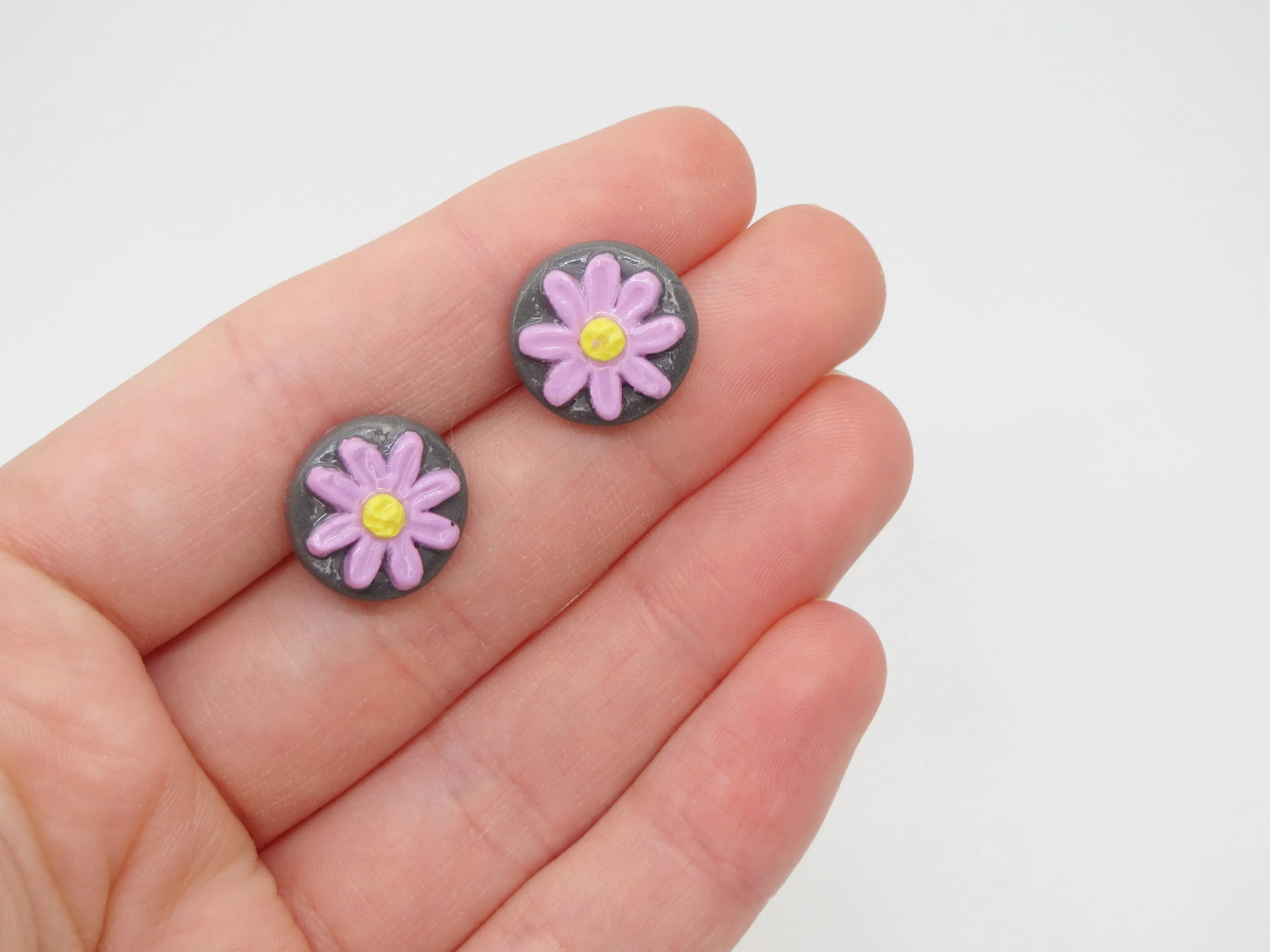 Flower studs