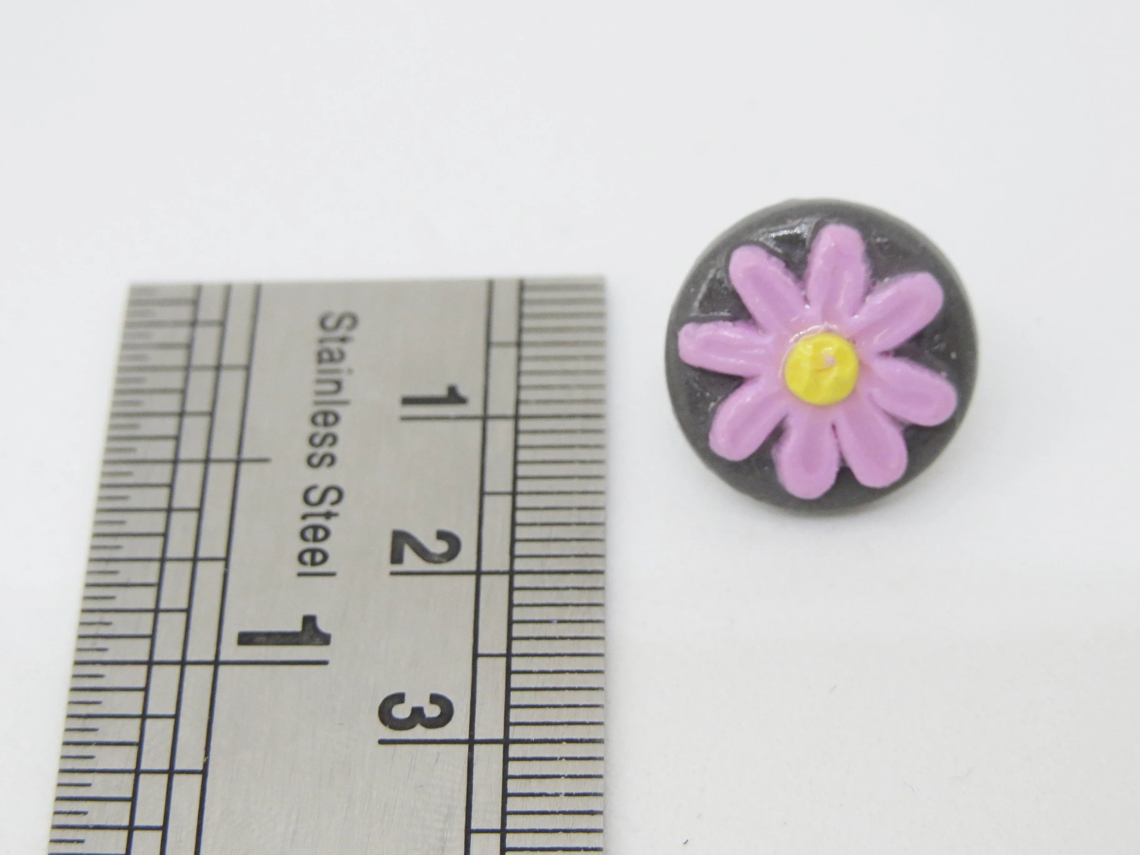 Flower studs