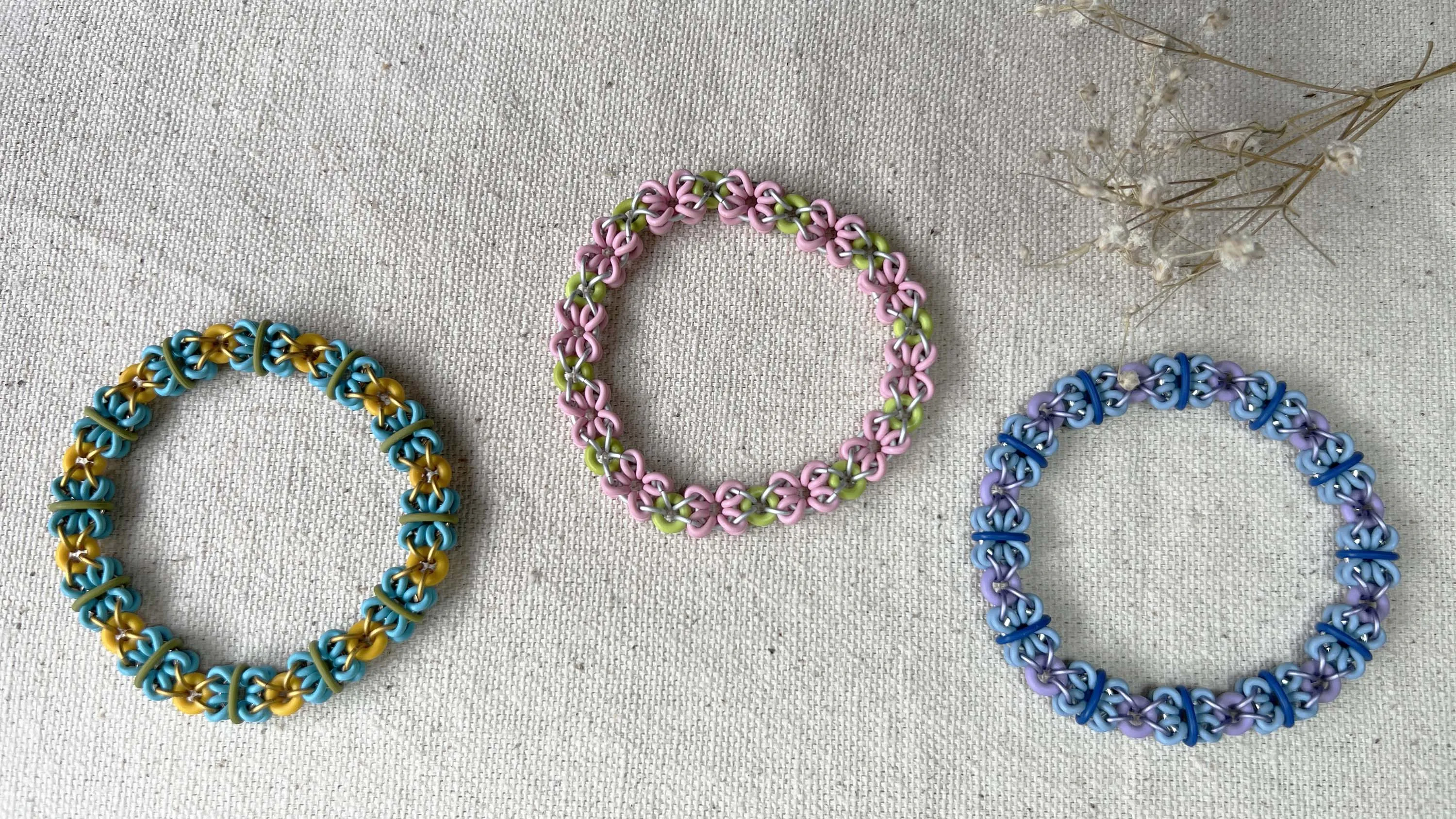 Mini Dimensional Flower Stretch Bracelet kit with FREE video - Cupcake Pink and Bright Kiwi