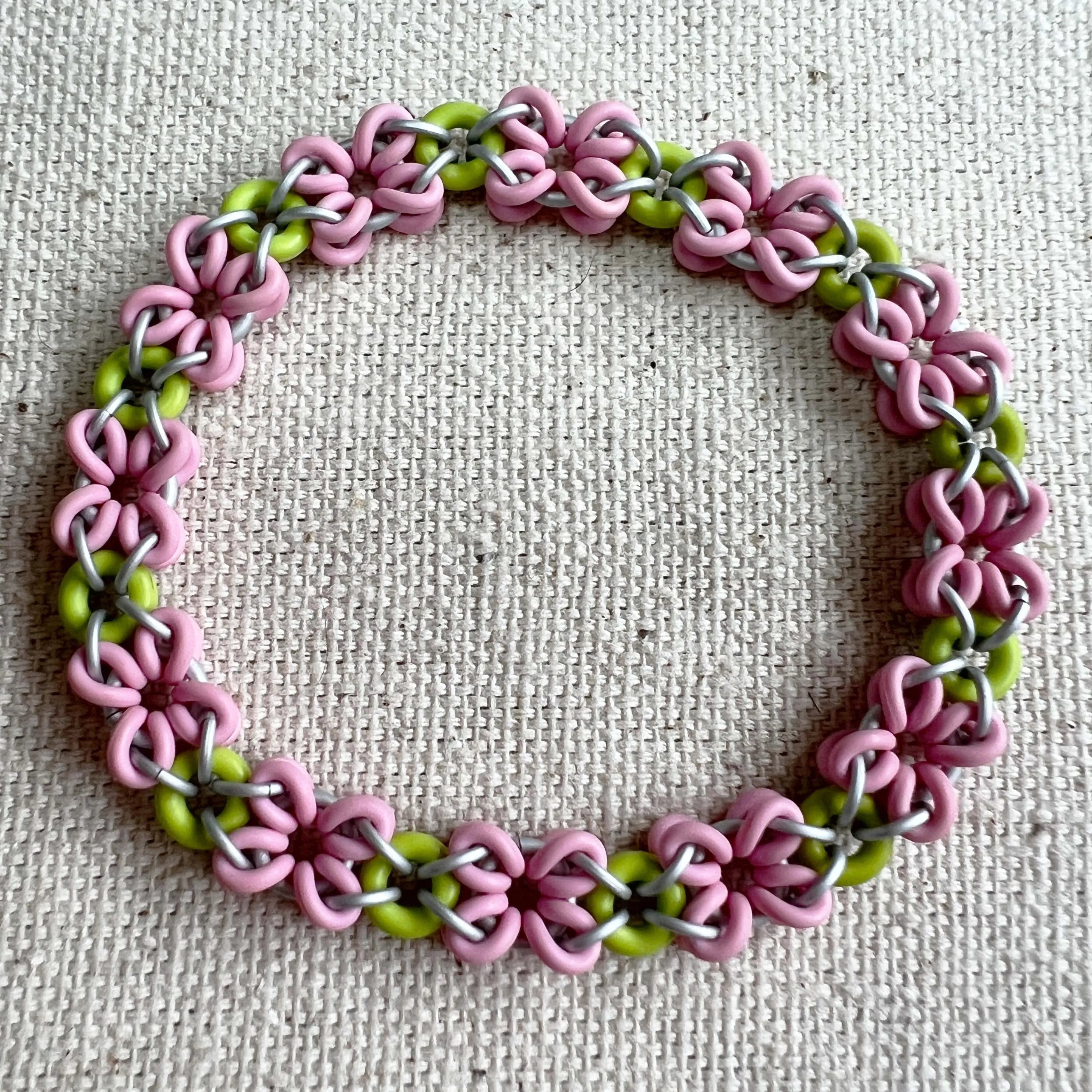 Mini Dimensional Flower Stretch Bracelet kit with FREE video - Cupcake Pink and Bright Kiwi
